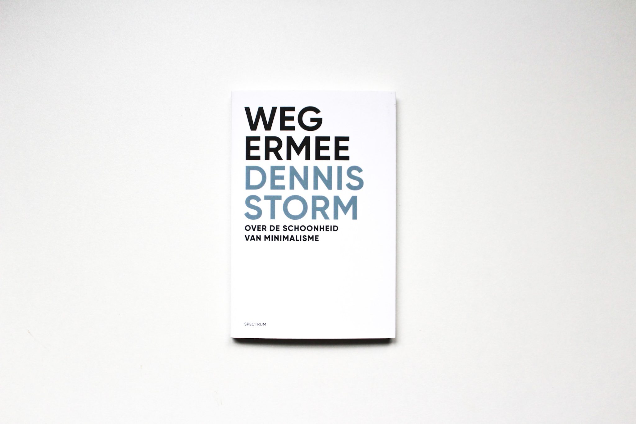 Review: Weg ermee – Dennis Storm