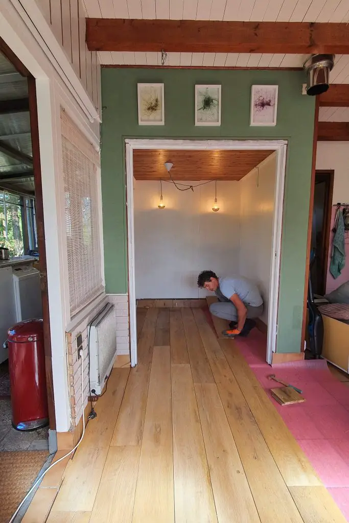 Tiny House verbouwen op de volkstuin door klusamateurs 