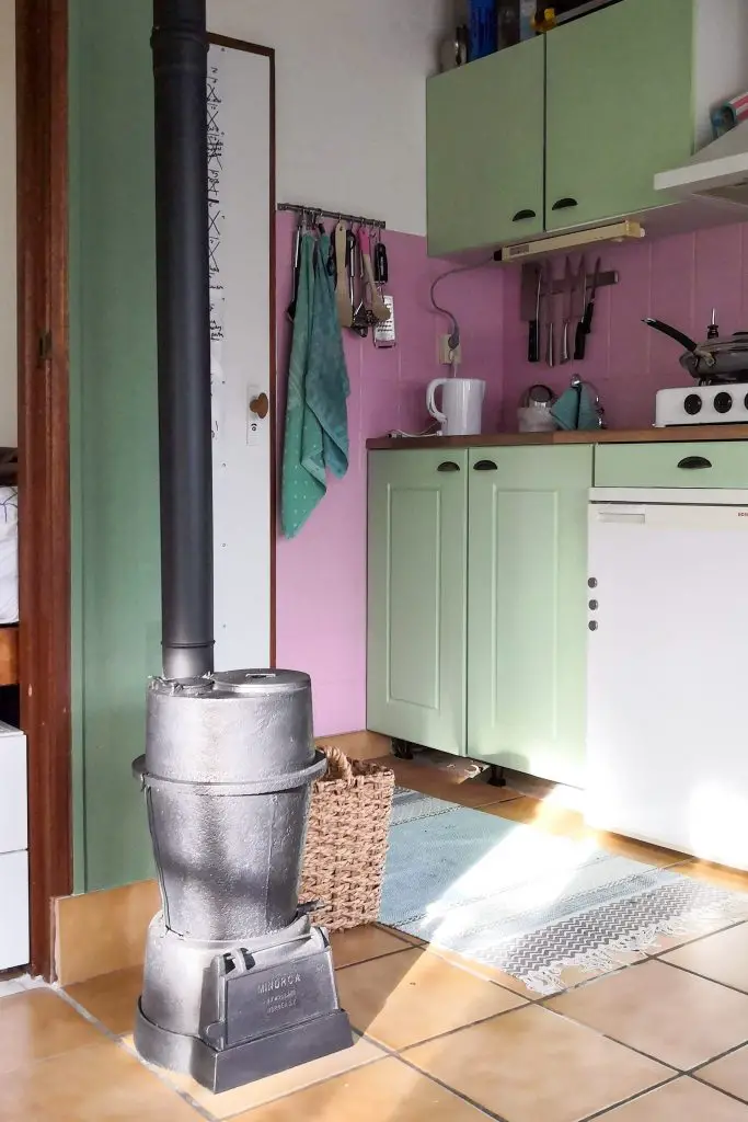 Tiny House verbouwen op de volkstuin door klusamateurs