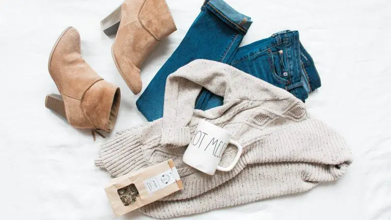 Kleding minimalisme | tips voor ontspullen duurzaam en capsule wardrobe | Tidy Minds